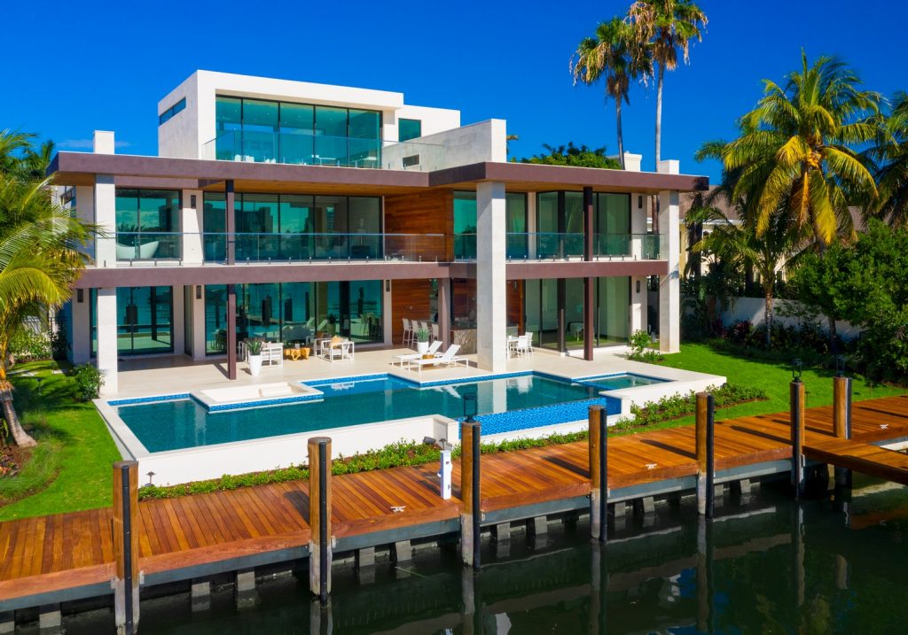 South Florida Luxury Real Estate Video Company 6 Drone Picture of home back yard